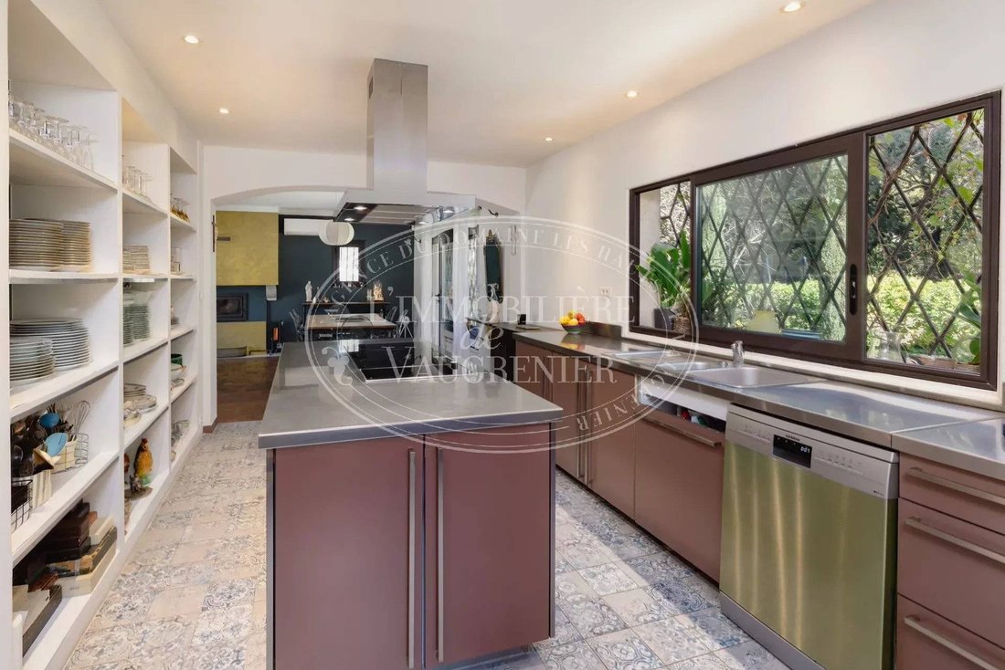 House in Nord, Roquefort-les-Pins, France 4 - 17562440