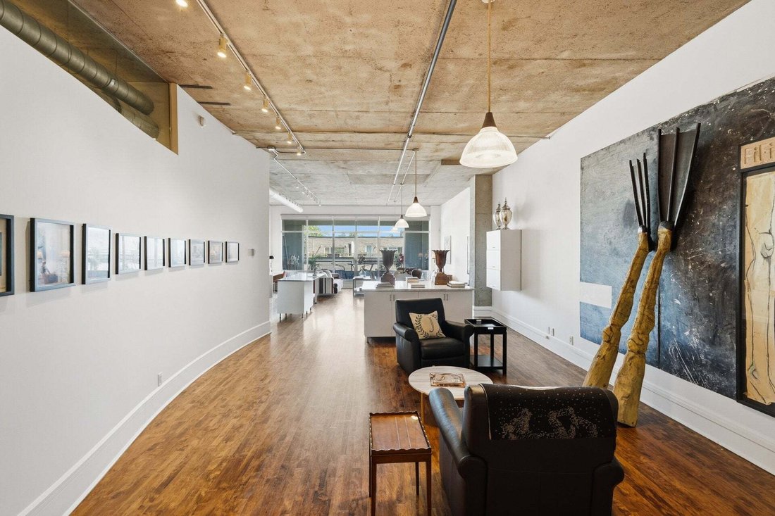 Condo in Montreal, Quebec, Canada 4 - 18699123