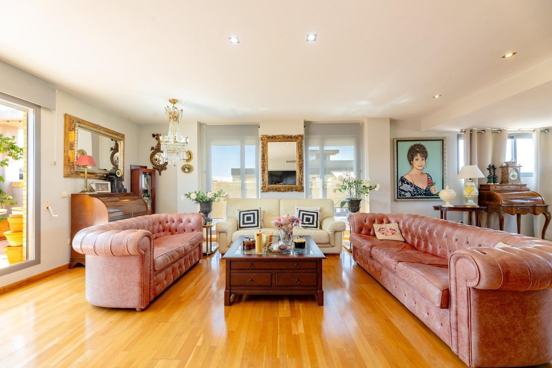 Apartment in Benicalap, Valencia, Spain 1 - 18697604