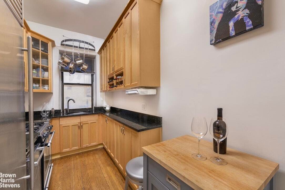 Co Op in New York, New York, United States 5 - 18697321