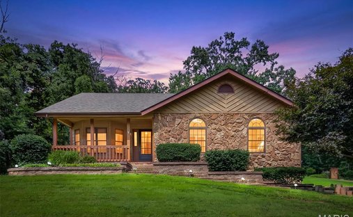 House in Defiance, Missouri, United States 1