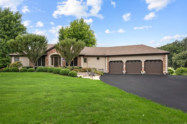 House in Huntley, Illinois, United States 1 - 18696505