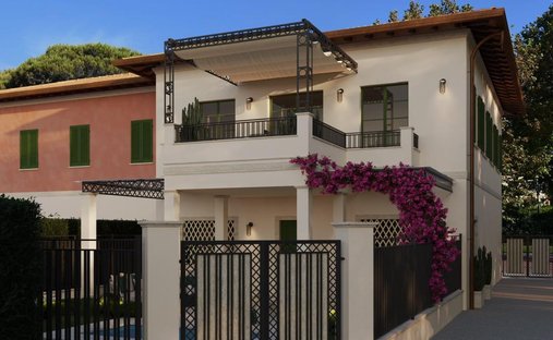 House in Center, Forte dei Marmi, Tuscany 1