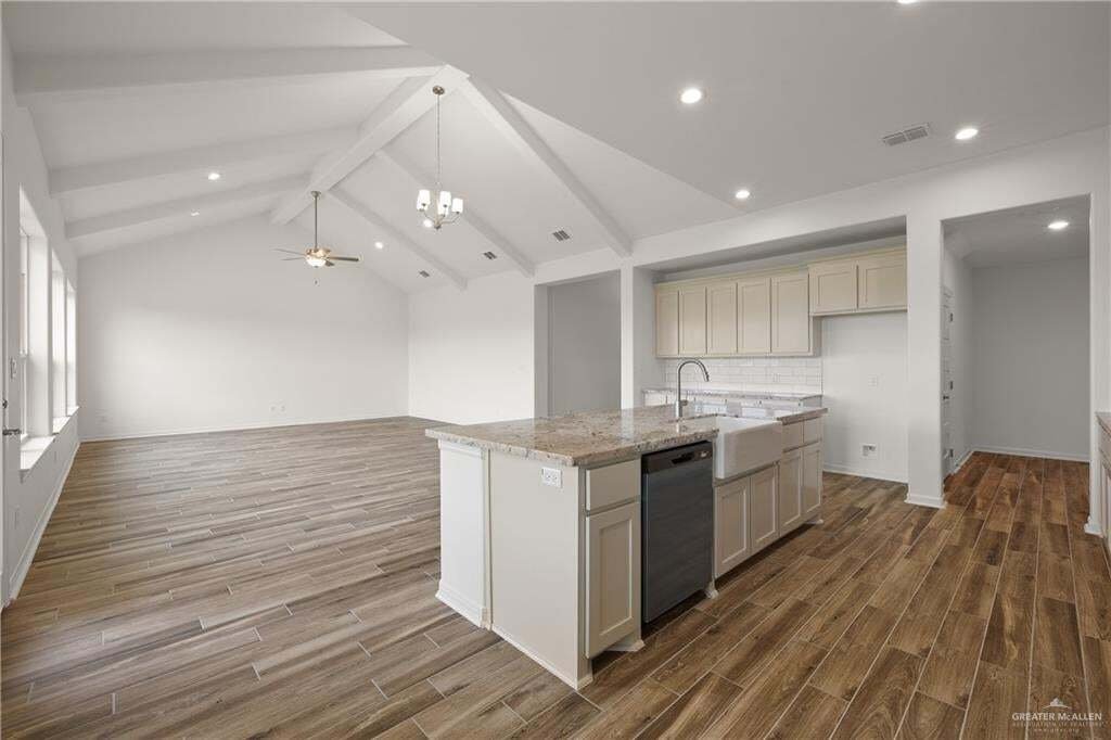 House in McAllen, Texas, United States 4 - 18696832