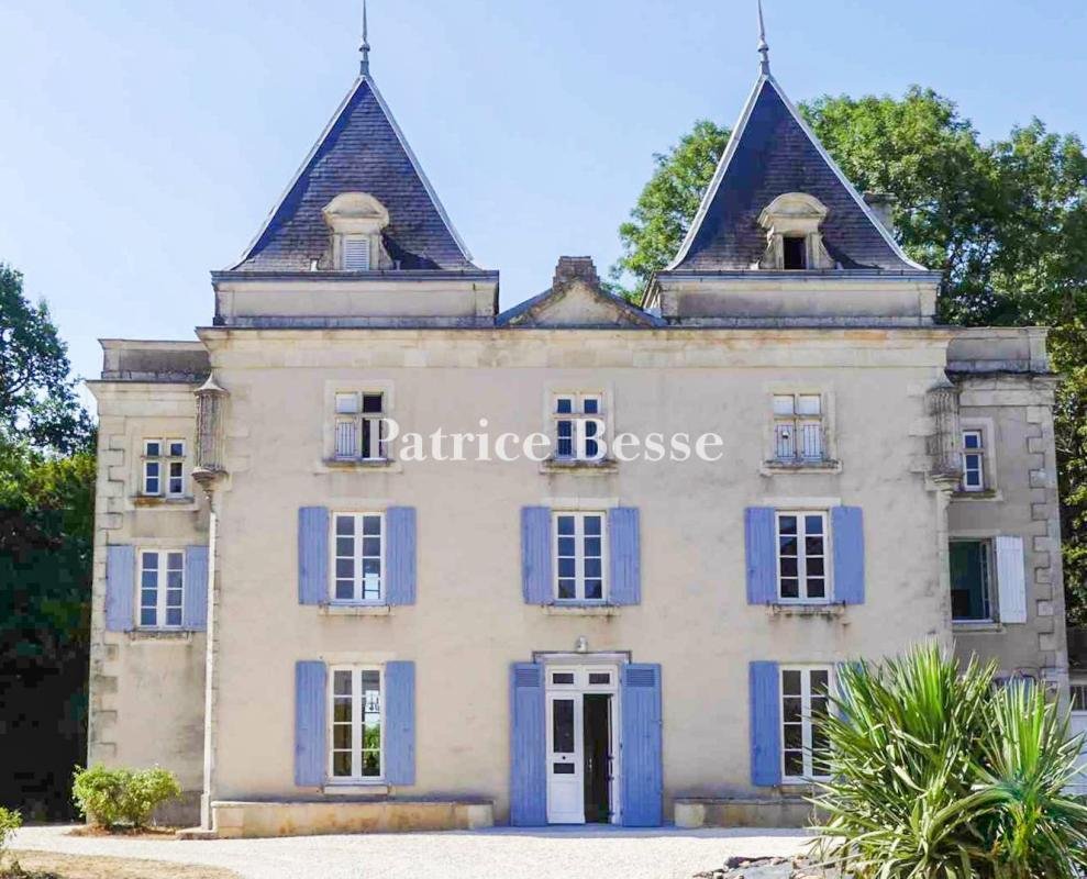 House in Centre Ville, Saint-Maixent-l'École, France 1 - 18698818