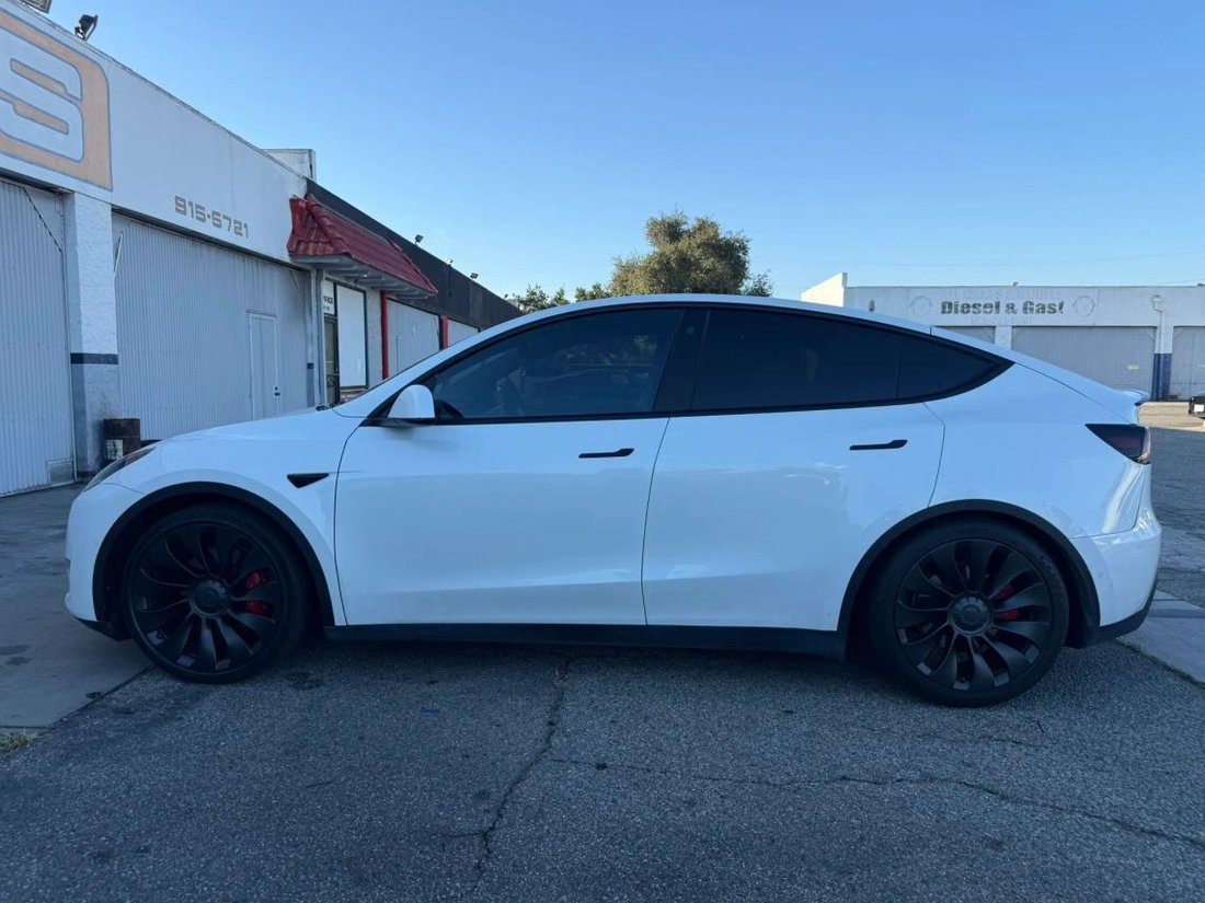 Suv in Azusa, CA, United States 4 - 18699637