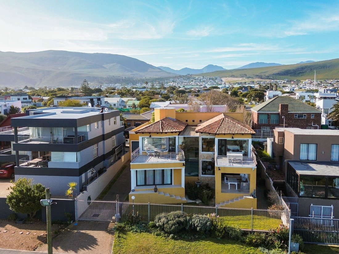House in Sandbaai, Western Cape, South Africa 2 - 18696729