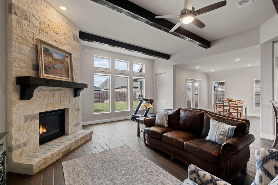 House in Tomball, Texas, United States 3 - 18698721