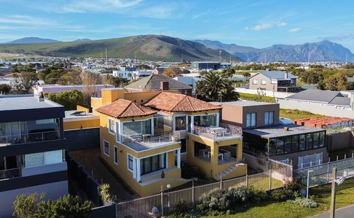 House in Sandbaai, Western Cape, South Africa 1