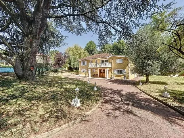 Maison à La Tour-de-Salvagny, Auvergne-Rhône-Alpes, France 1 - 16461707