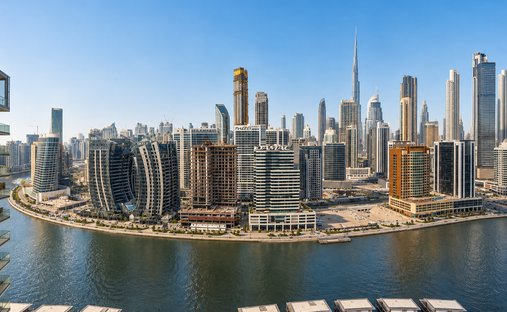 Apartamento en Business Bay, Dubái, Emiratos Árabes Unidos 1