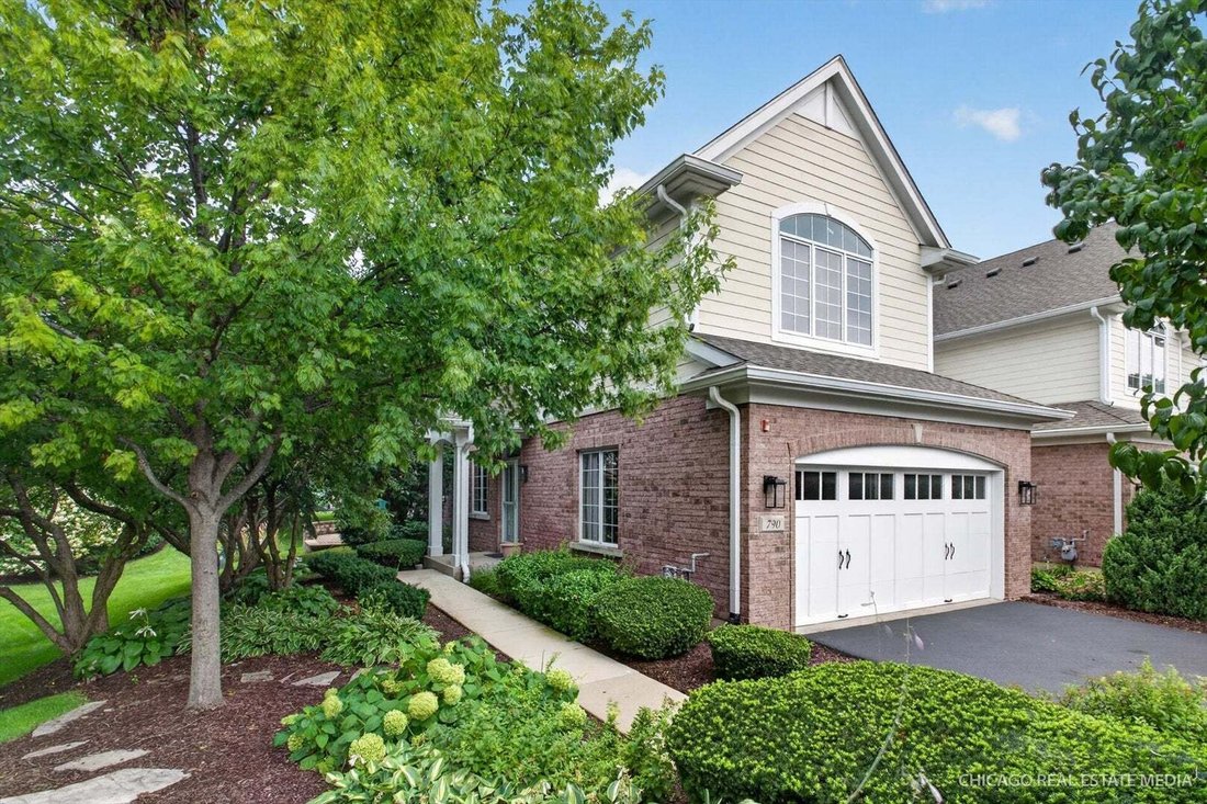 Townhouse in Glen Ellyn, Illinois, United States 1 - 18697767