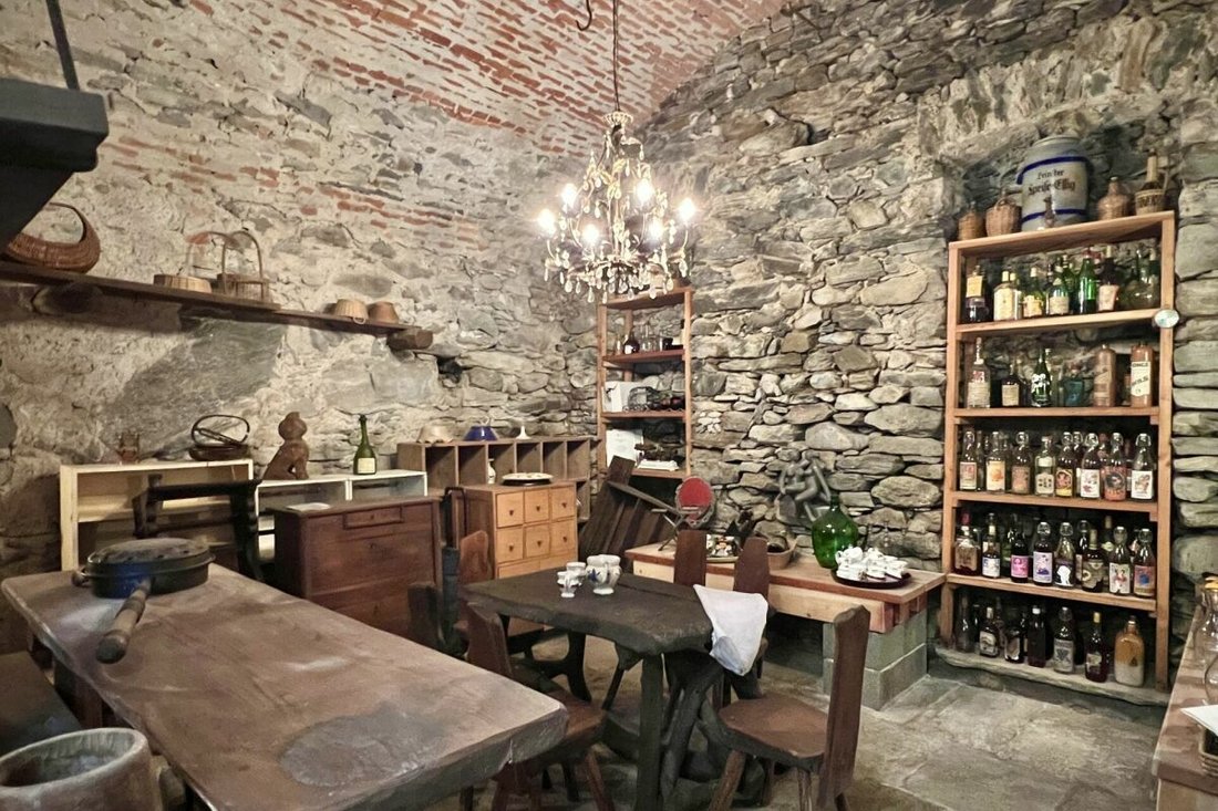 Casa a Gordola, Ticino, Svizzera 2 - 18696694