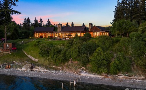 House in Poulsbo, Washington, United States 1