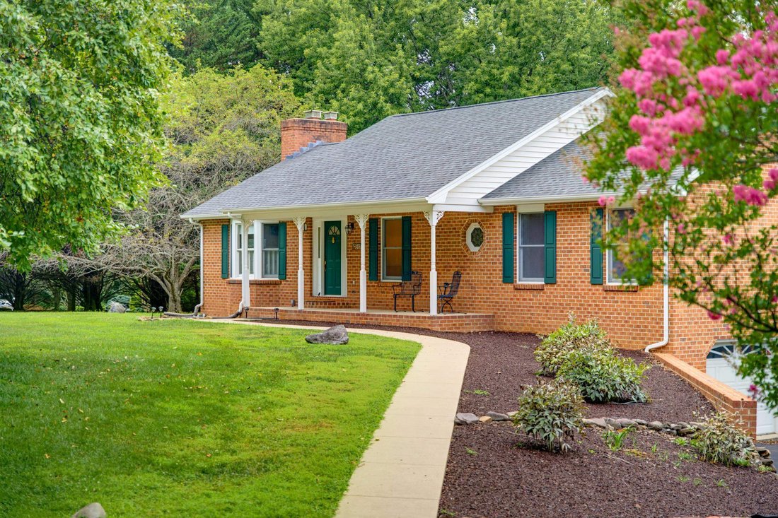 Casa en Staunton, Virginia, Estados Unidos 1 - 18696822