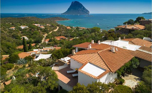 Villa in Loiri Porto San Paolo, Sardinien, Italien 1