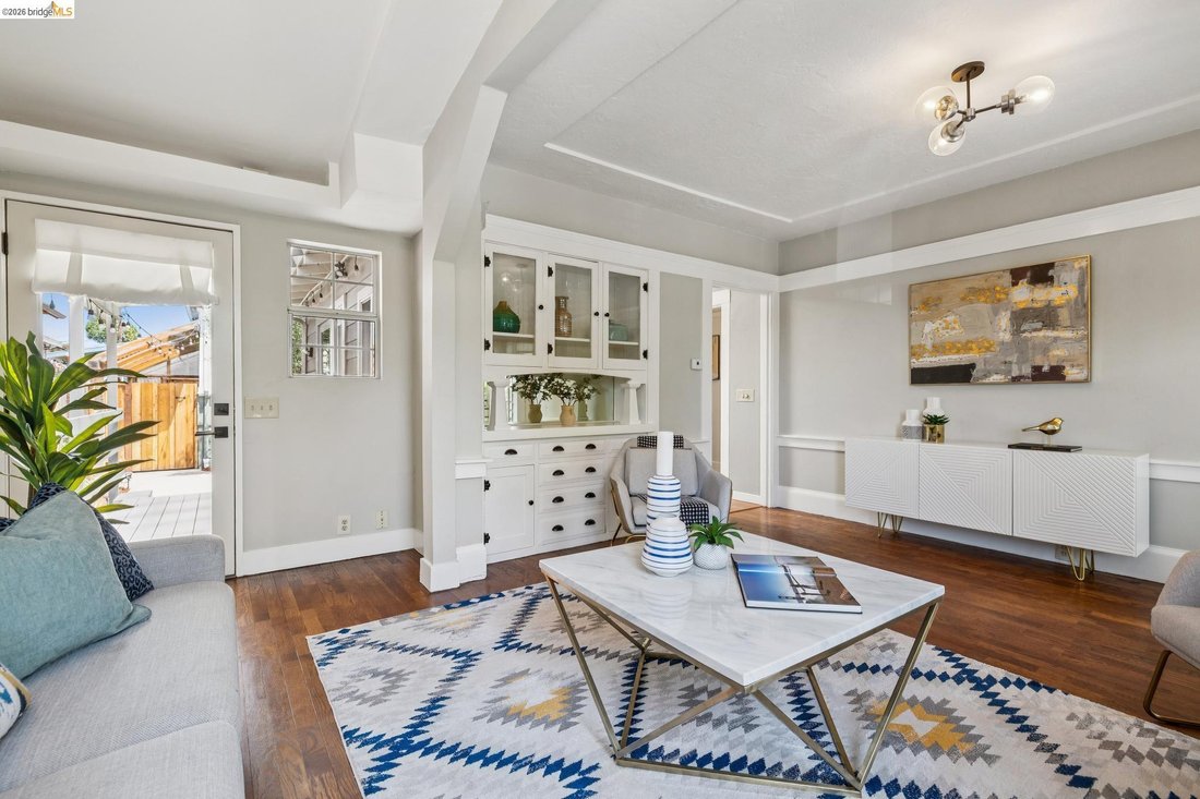 House in Oakland, California, United States 5 - 18698002