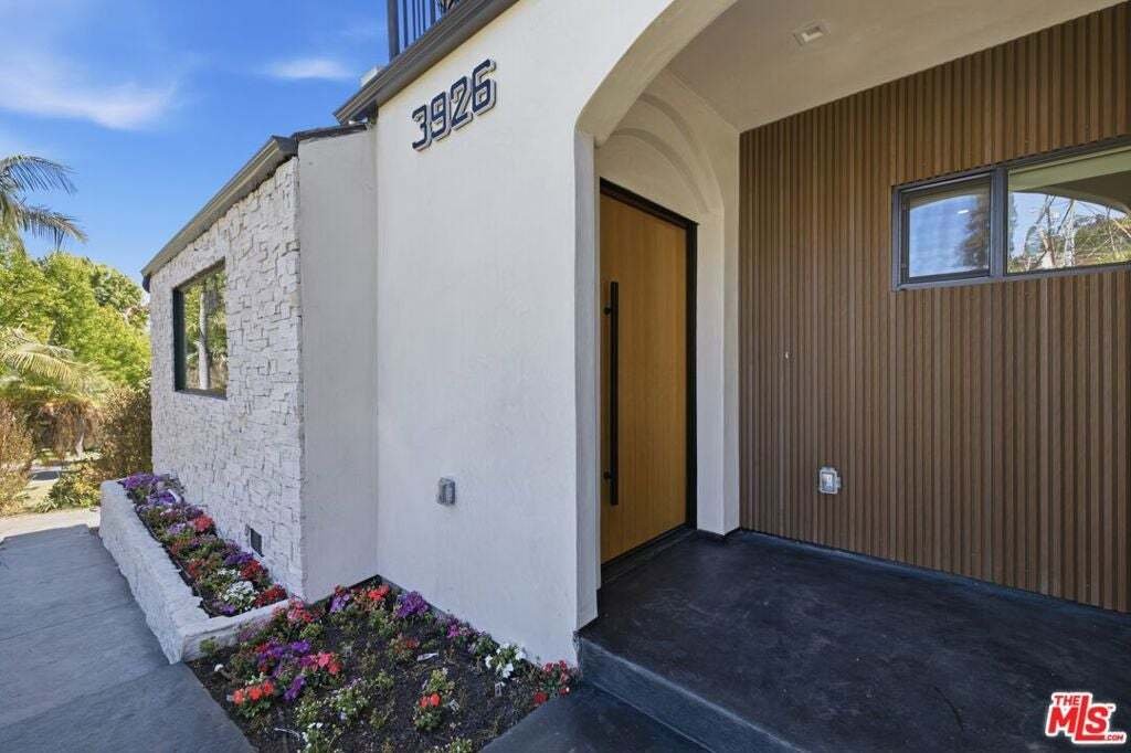 House in Los Angeles, California, United States 3 - 18697055