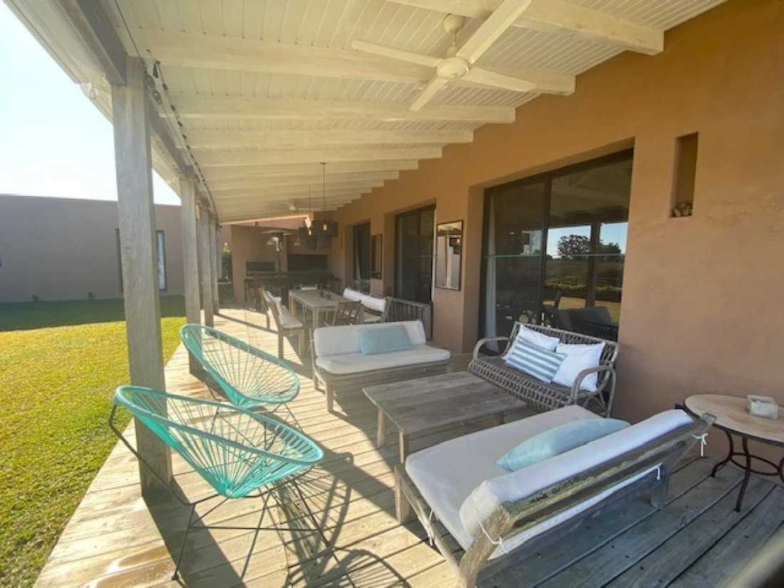 Villa in San Carlos, Maldonado Department, Uruguay 4 - 18696210