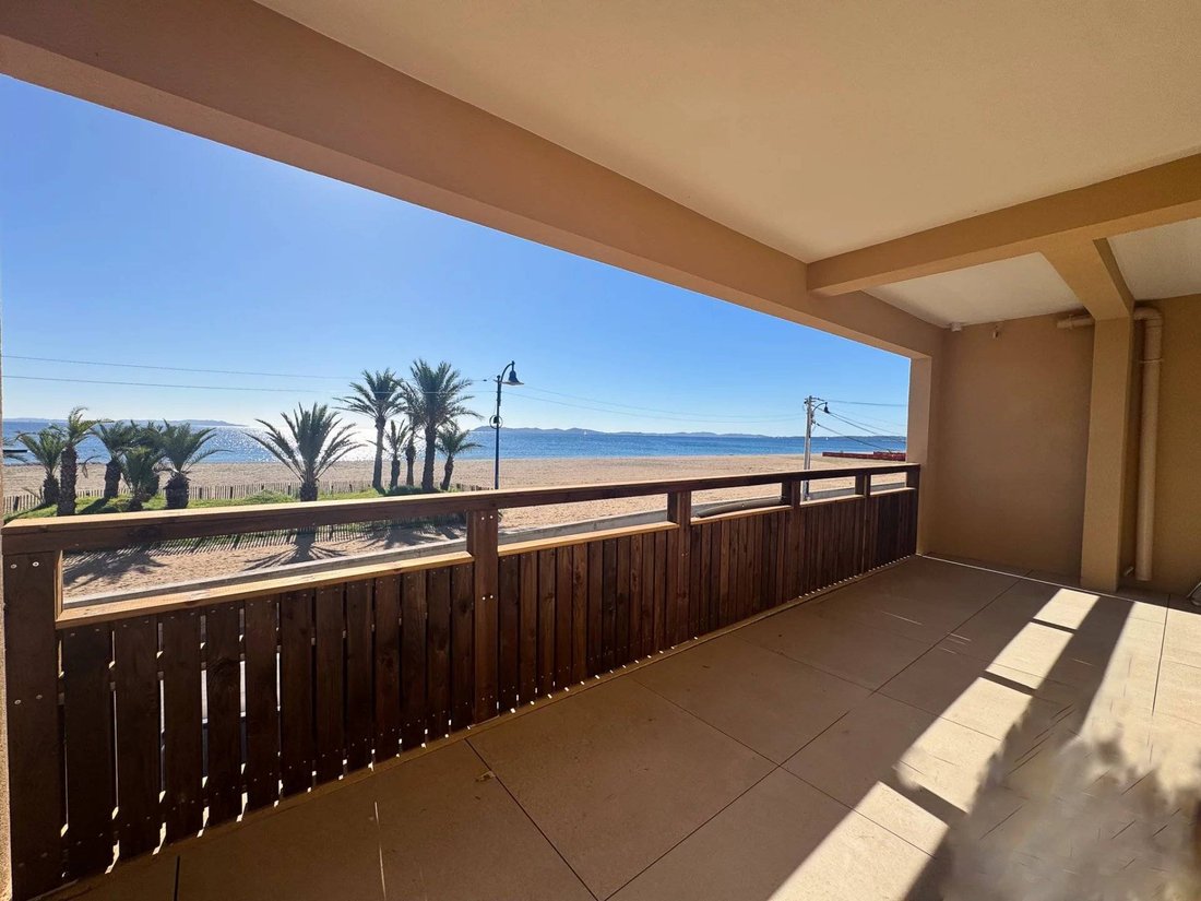 Apartment in Hyeres, Provence-Alpes-Côte d'Azur, France 3 - 16814859