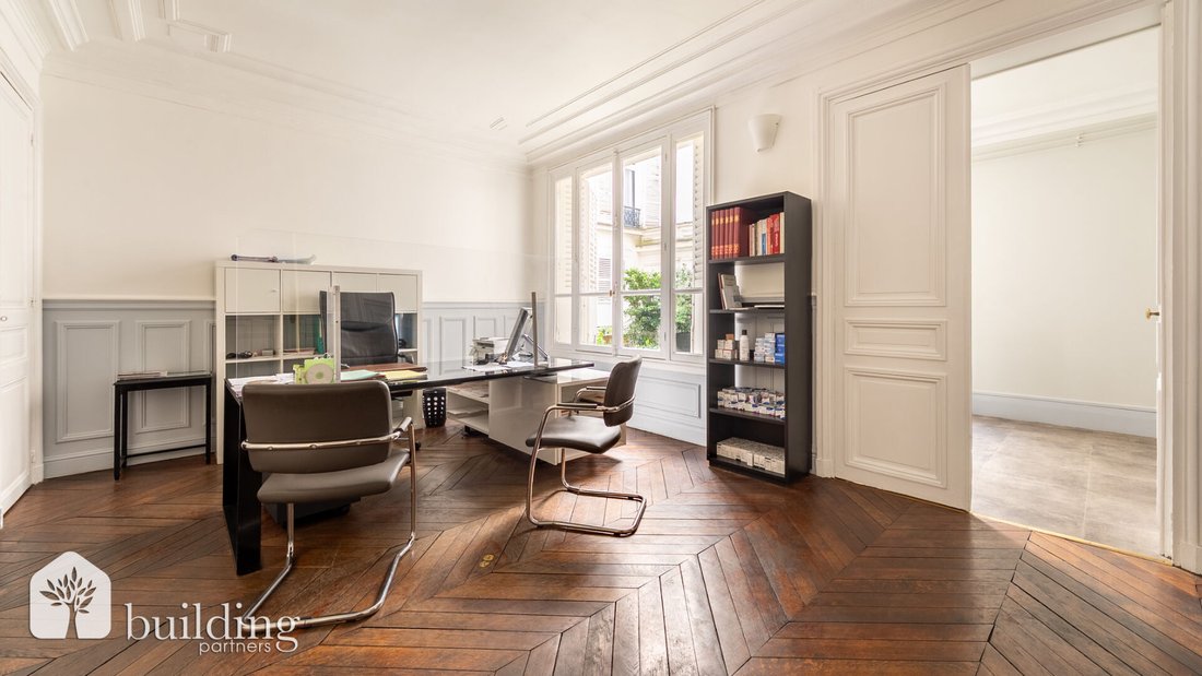 Apartment in Pereire-Malesherbes, Paris 17e Arrondissement, Paris 4 - 18696061