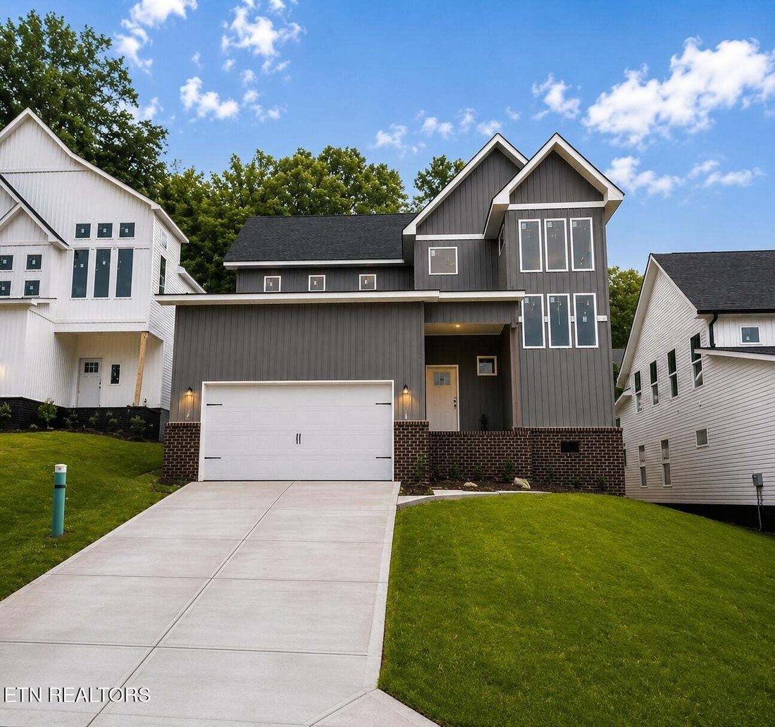 House in Knoxville, Tennessee, United States 1 - 18677136