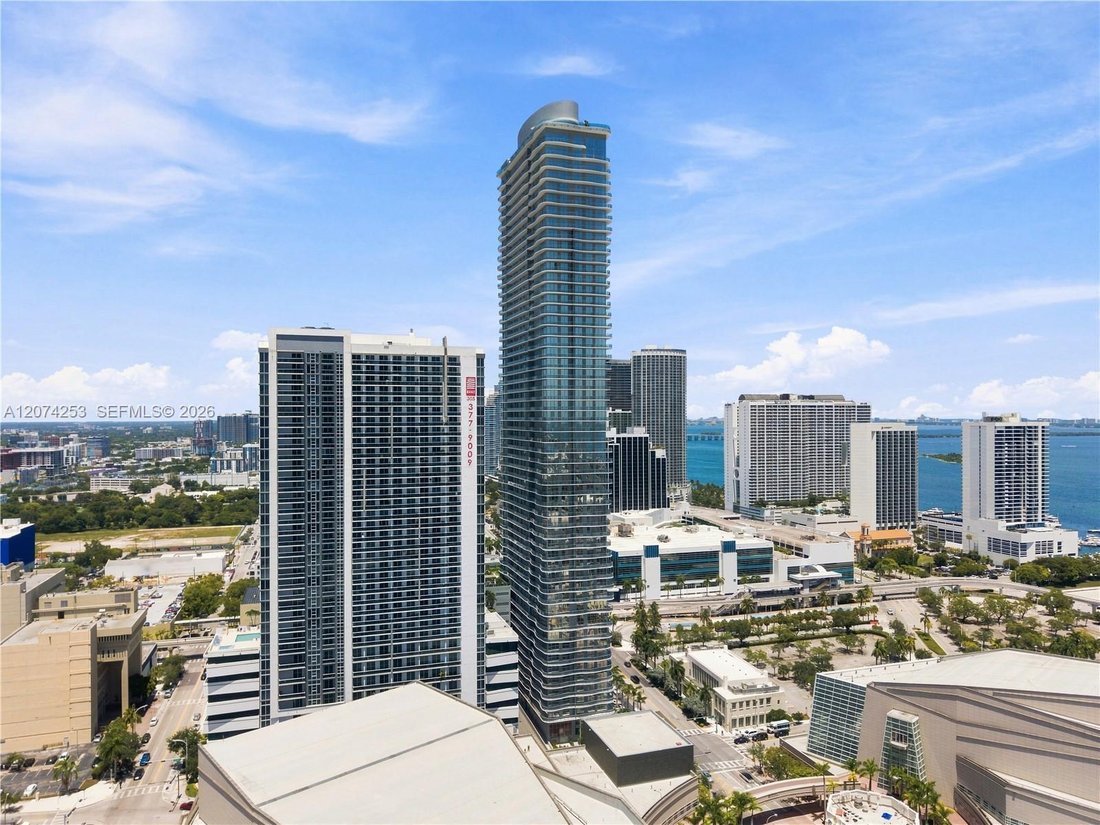 Condo in Miami, Florida, United States 3 - 18696313