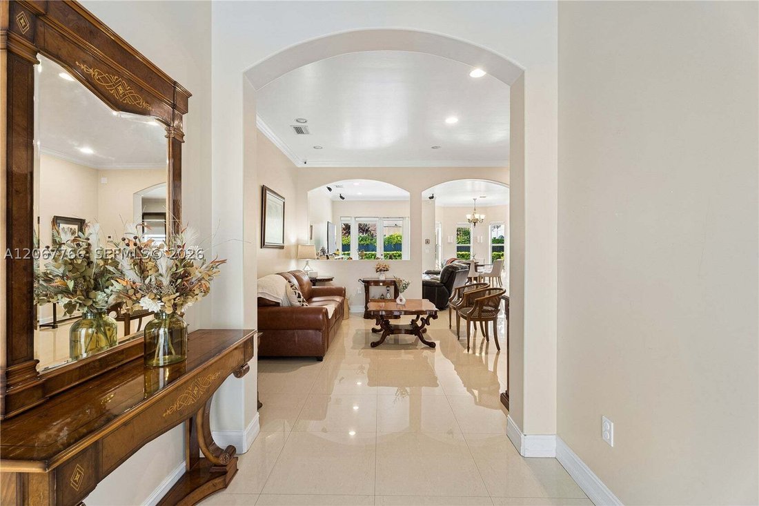 House in Miami, Florida, United States 5 - 18697334