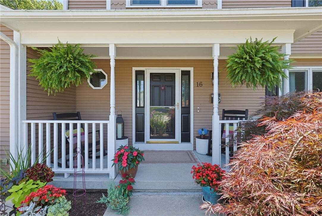 House in Cranston, Rhode Island, United States 2 - 18697482