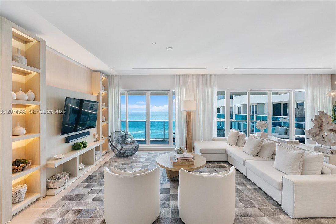 Condo in Miami Beach, Florida, United States 2 - 18696299