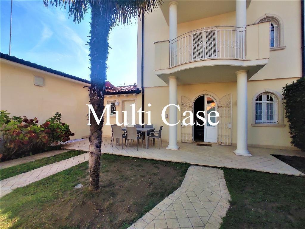 Villa in Motrone, Pietrasanta, Italy 2 - 18696773