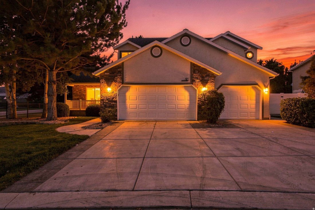 House in Saratoga Springs, Utah, United States 3 - 18697211