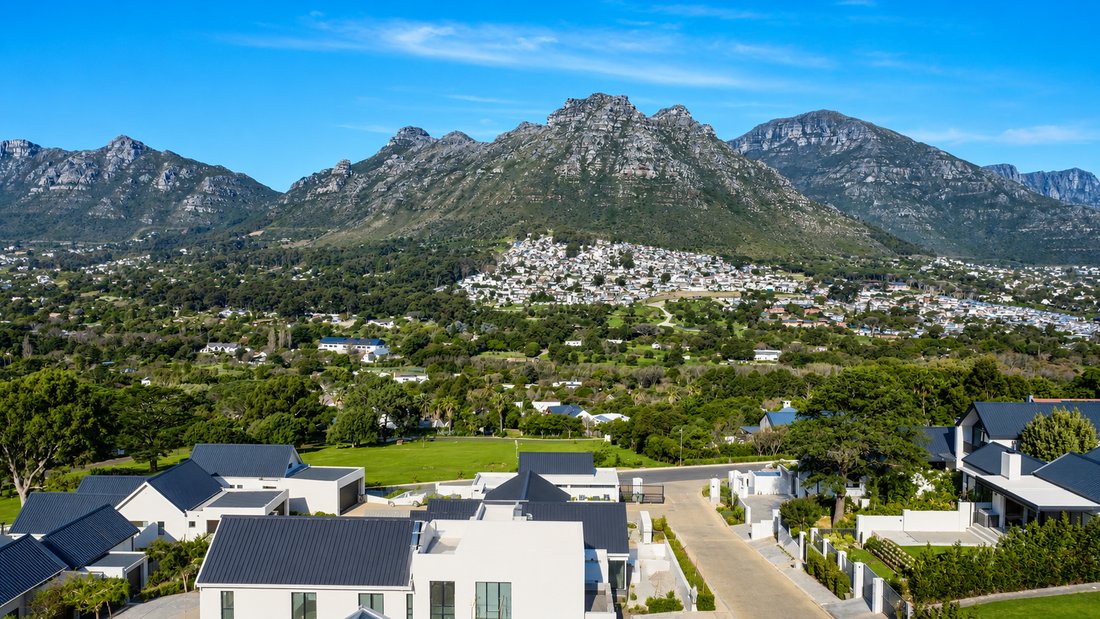 House in Scott Estate, Cape Town, South Africa 2 - 18696449