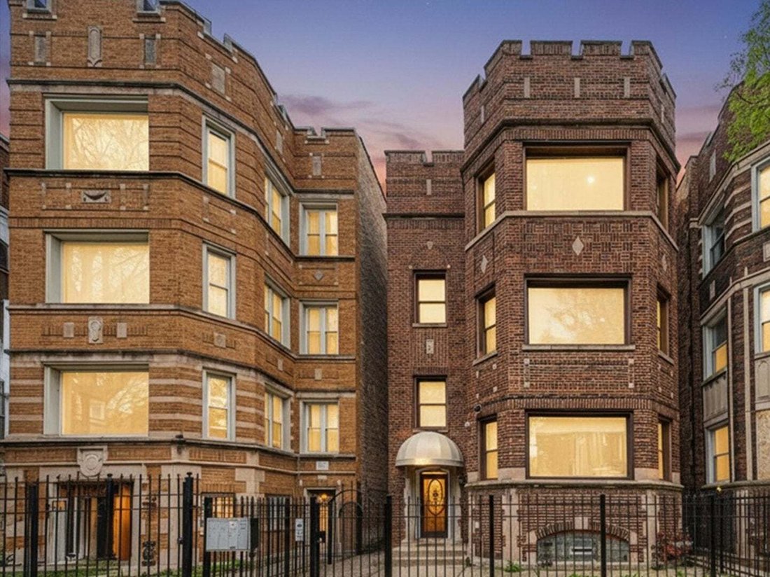 House in Chicago, Illinois, United States 2 - 18696083