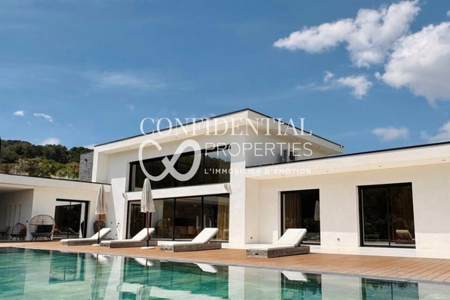 Villa in Bandol, Provence-Alpes-Côte d'Azur, France 1 - 15812345