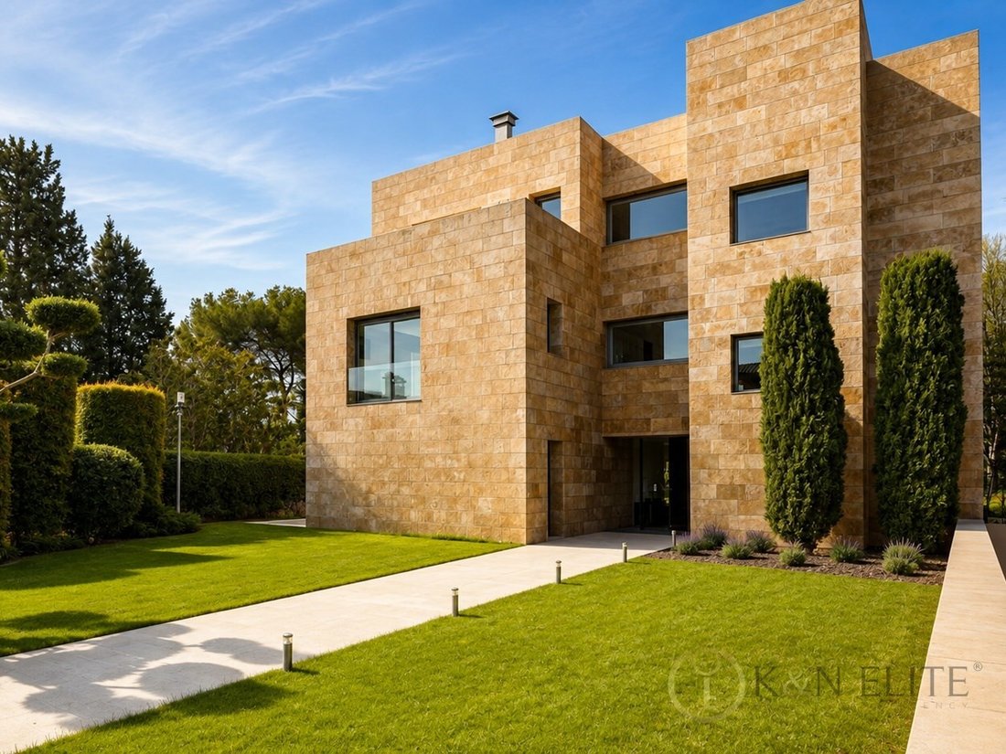 Villa in Les Corts, Barcelona, Spain 2 - 18696219