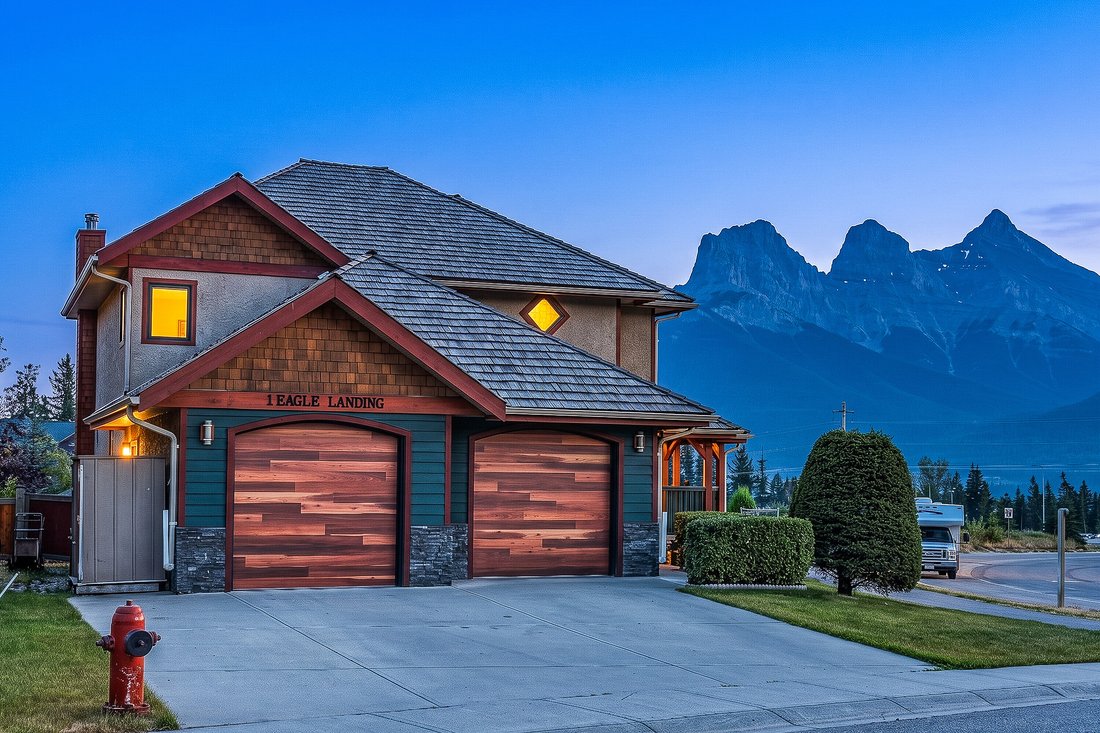 House in Canmore, Alberta, Canada 2 - 18696521