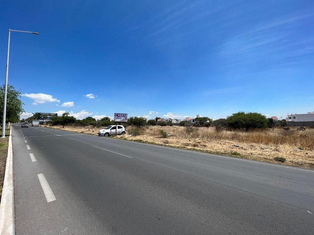 Land in Ciudad Maderas, Querétaro, Mexico 1 - 18696595