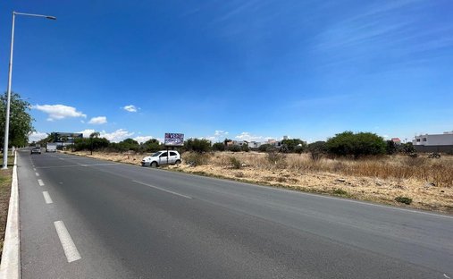 Land in Ciudad Maderas, Querétaro, Mexico 1