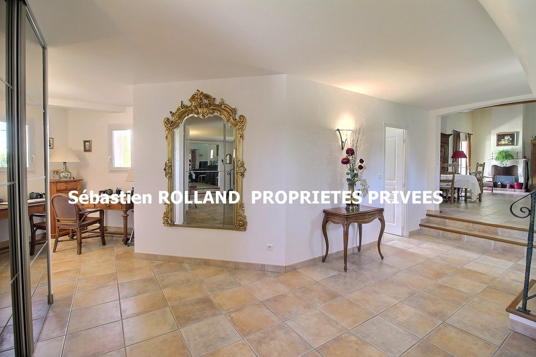 Villa in Boisset-lès-Montrond, Auvergne-Rhône-Alpes, France 3 - 18696425