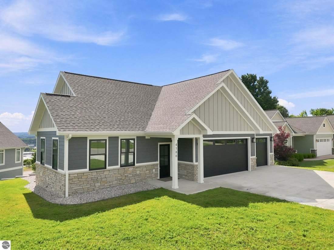 House in Garfield Township, Michigan, United States 2 - 18696574