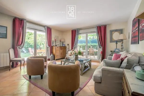 Apartment in Granettes-Jauberte-Sainte Anne, Aix-en-Provence, France 2 - 18395374