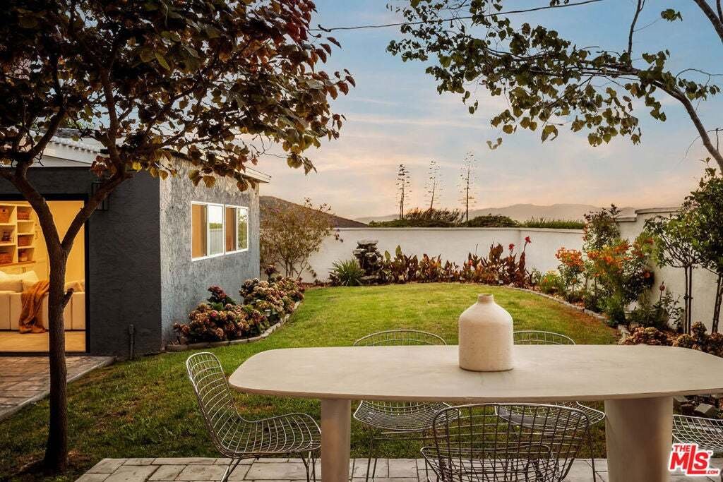 House in Los Angeles, California, United States 3 - 18697045