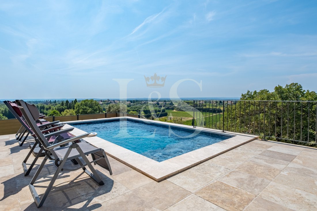 Villa in Vacqueyras, Provence-Alpes-Côte d'Azur, France 2 - 18698630
