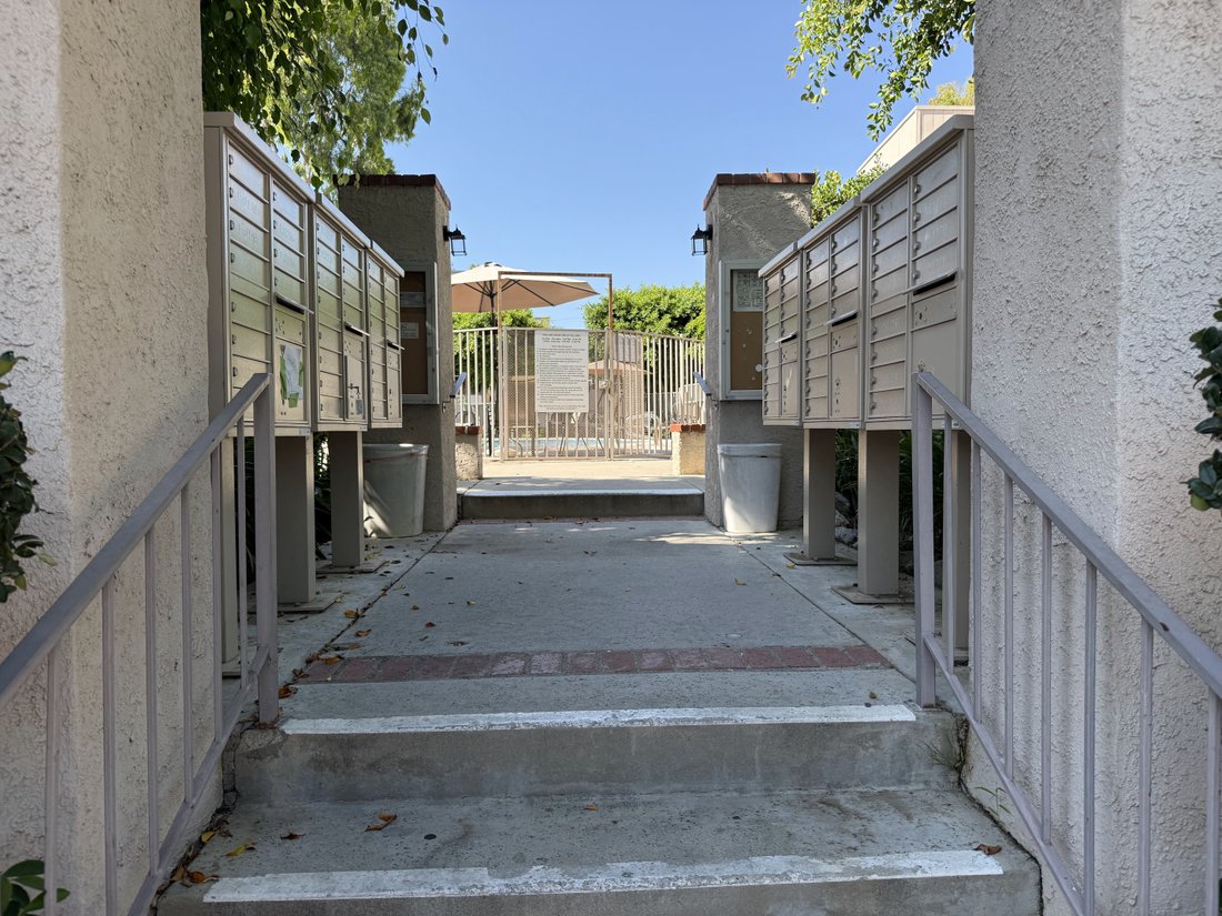 Townhouse en Los Ángeles, California, Estados Unidos 4 - 18696352