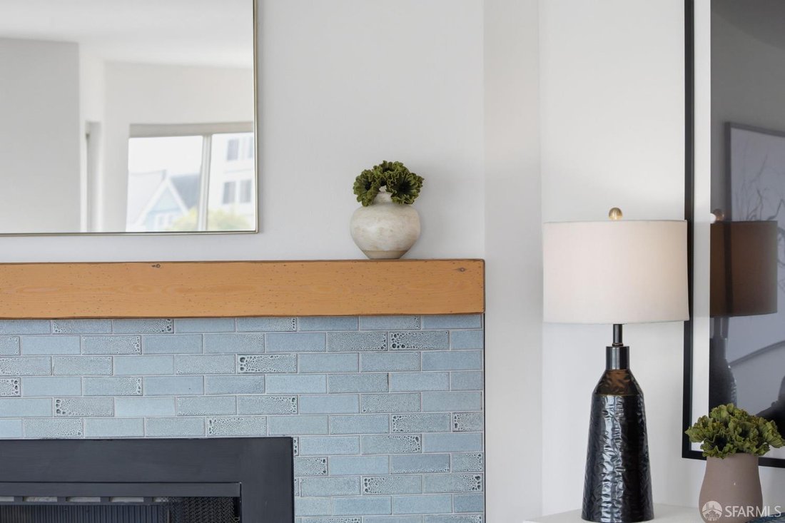 Condo in San Francisco, California, United States 5 - 18696811