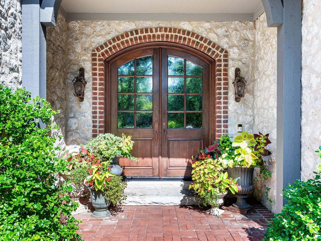 House in St. Charles, Illinois, United States 4 - 18697672