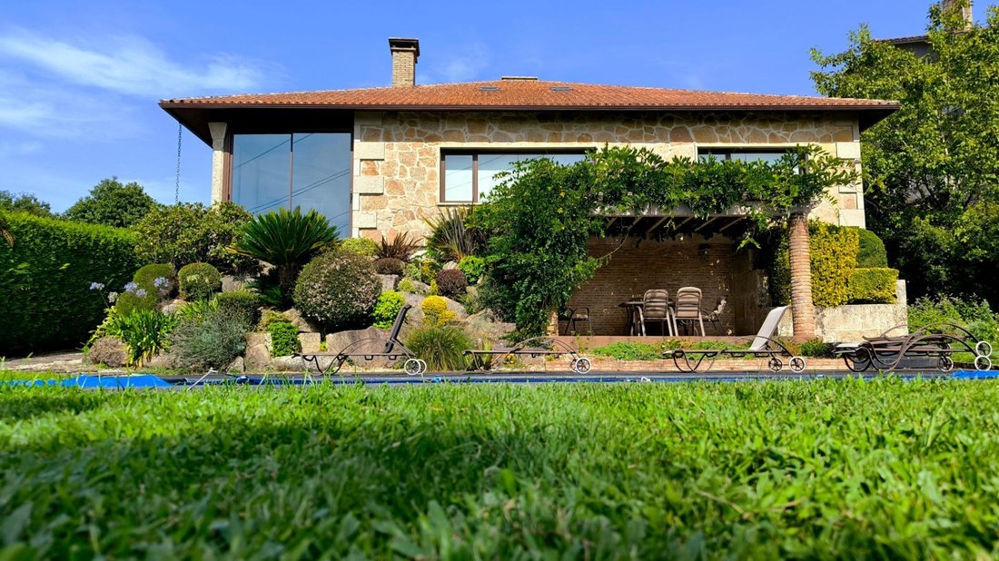 Villa in Cabral, Vigo, Spain 1 - 18698958
