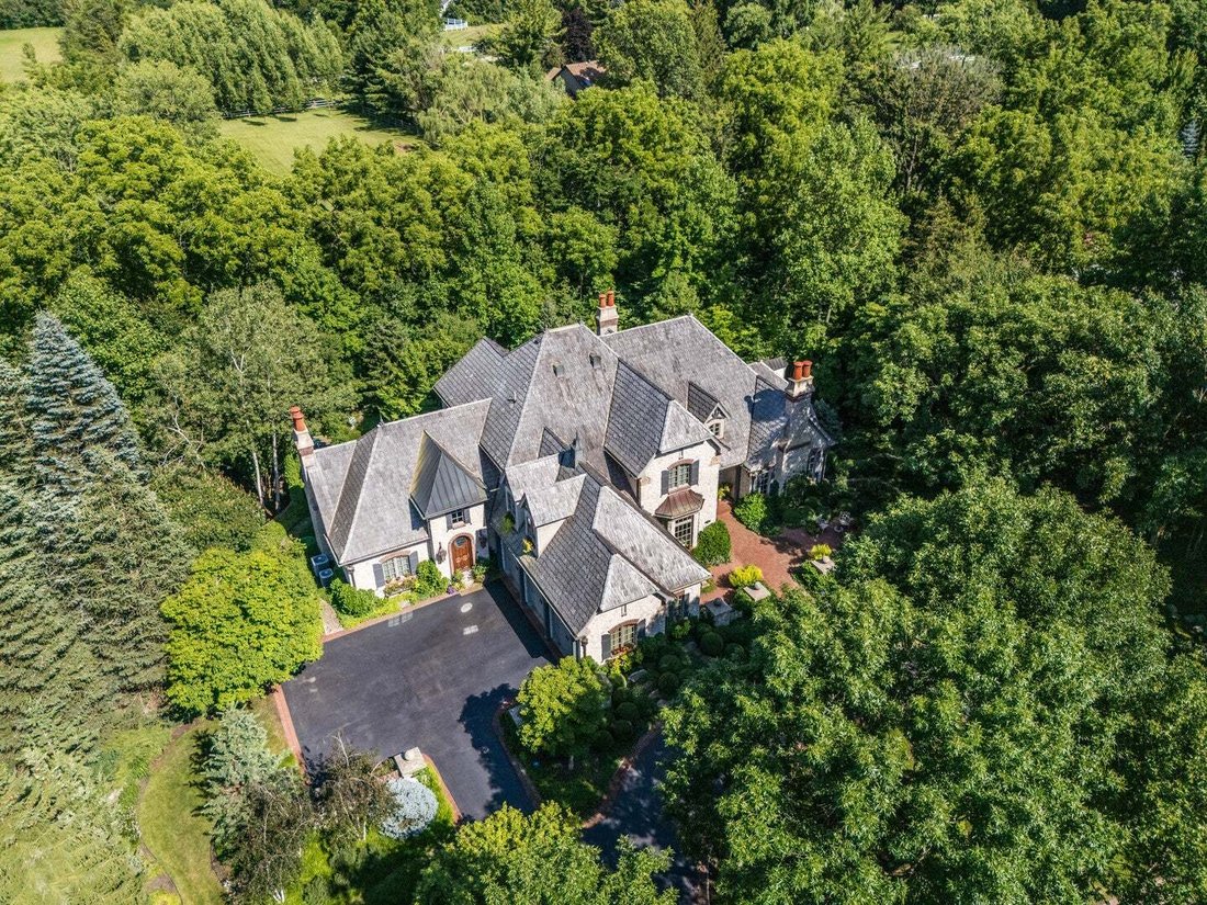 House in St. Charles, Illinois, United States 2 - 18697672