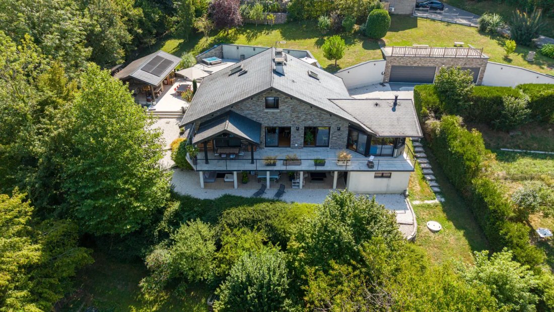 Villa in Mures, Auvergne-Rhône-Alpes, France 1 - 18685068